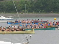 Gig rowers tackle Tamar