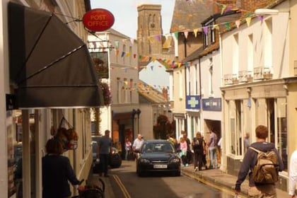 Confusion in Salcombe as Church Street and Market Street closed to traffic