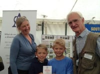 Dr Sarah Wollaston MP shows support for hedgerow initiative