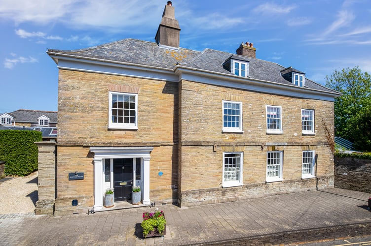 Knowle House exterior front