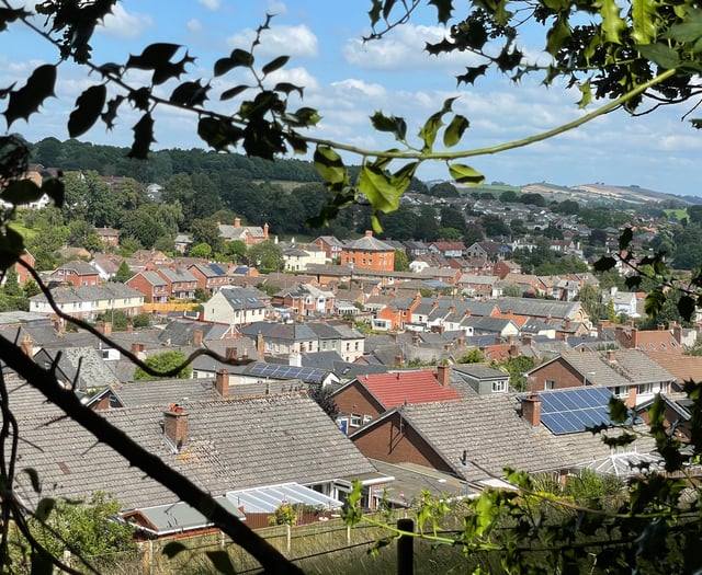 Rooftops and car parks can meet half solar targets, finds CPRE
