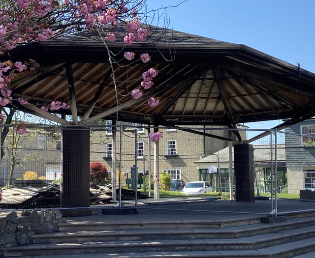 Repairs have started on fire damaged bandstand