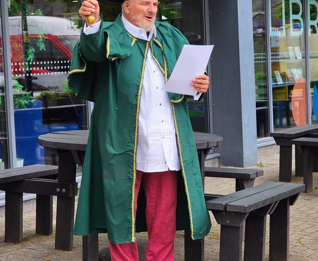 Oyez,oh no! Concern over town crier