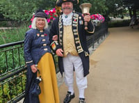 Oyez! Oyez! Oyez! Les and Liz compete for top honours