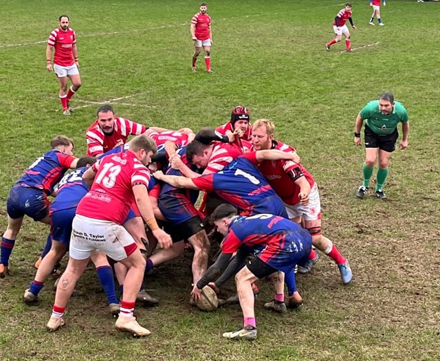 Salcombe overpower Totnes in a bizarre encounter 