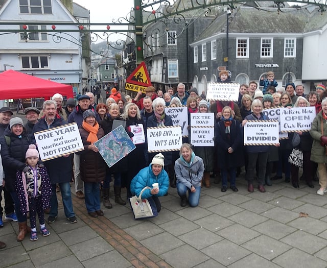 Dartmouth residents rally to get road re-opened 